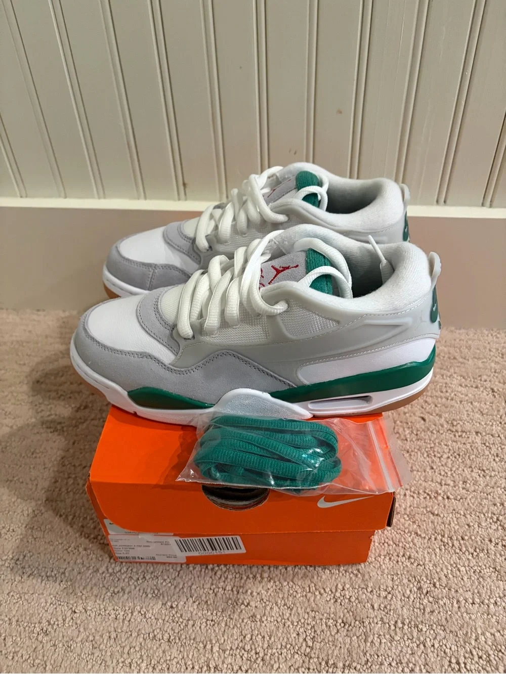 Nike Air Jordan 4 RM size 5.5Y (7 women’s) Low-Top Sneakers